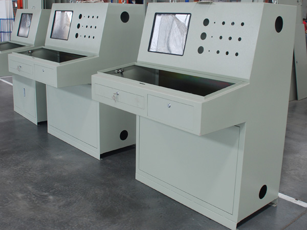 工業(yè)控制臺